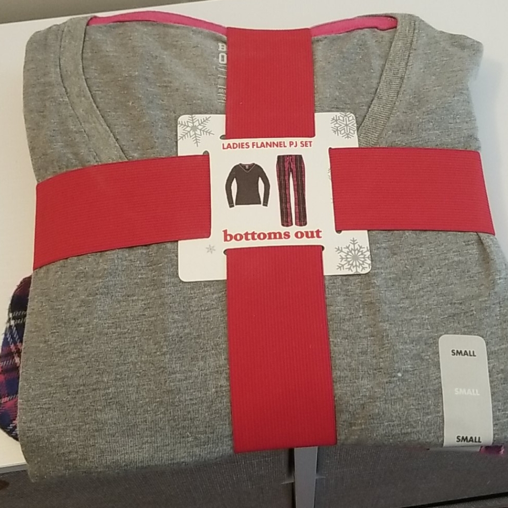 3/$15 Ladies Flannel Pajama Set